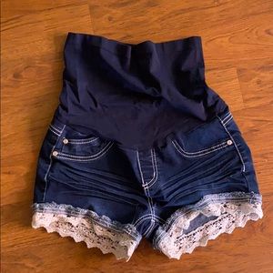 Maternity shorts